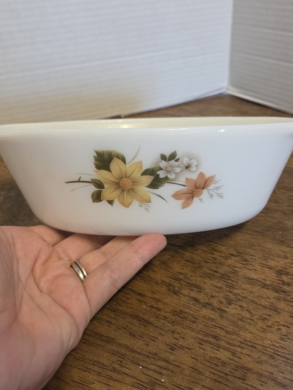 Vintage PYREX Made In England 9 Inch Oval Baking Dish Autumn Glory